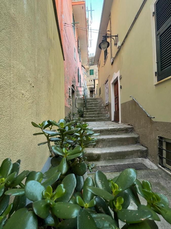 L'Emporio Rooms Manarola Exteriör bild